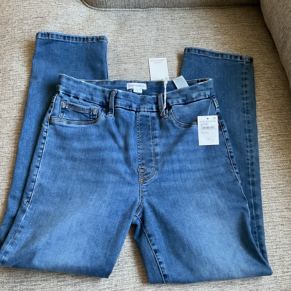 NEW GOOD AMERICAN GOOD LEGS STRAIGHT JEANS SIZE L